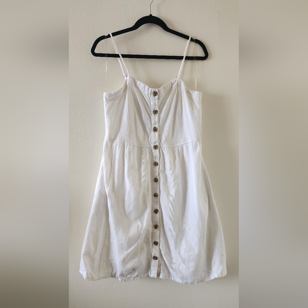 Cotton/linen blend button down dress. Has pockets!